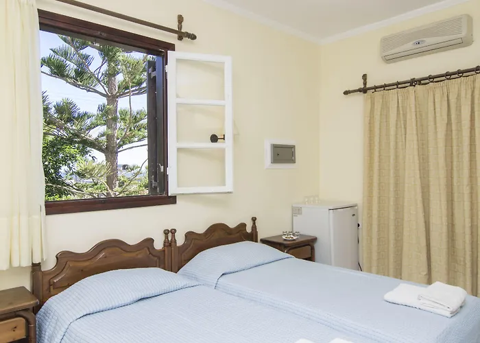 Santorini 2* 佩里萨