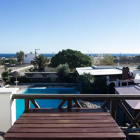 Santorini Hotel 2*