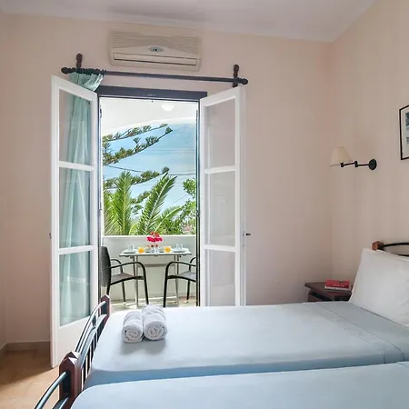 Hotel Santorini 2*