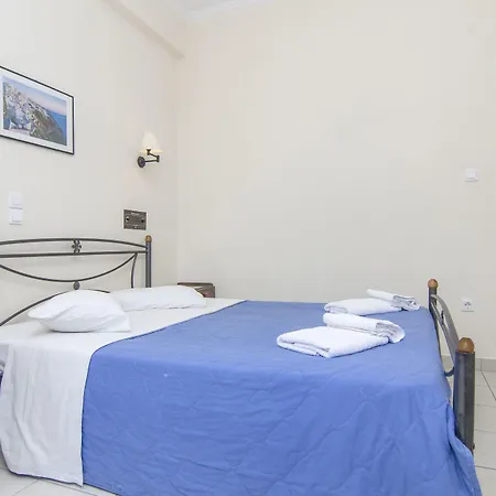 Santorini Hotel 2*