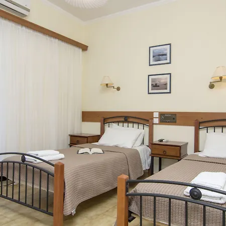 Santorini Hotel 2*