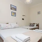Santorini 2*