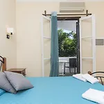 Santorini Hotel