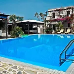Hotel Santorini 2*