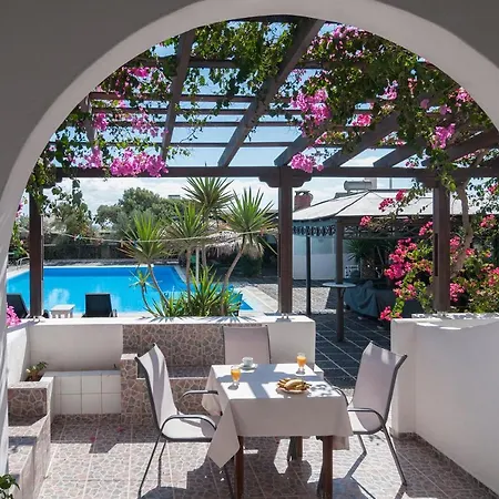 Santorini Hotel Perissa (Santorini)
