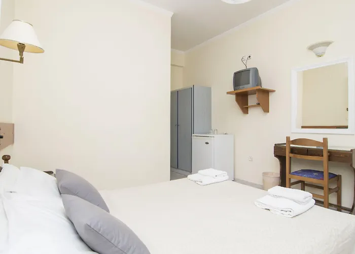 Santorini Ξενοδοχείο Περίσσα