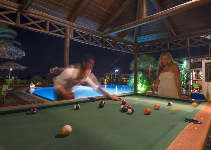 Santorini Ξενοδοχείο Περίσσα