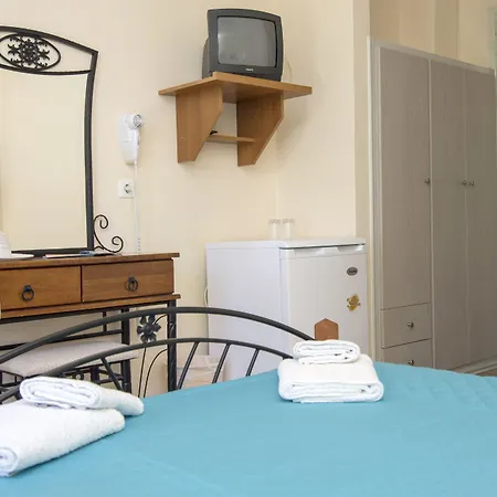 Santorini 2* Perísza