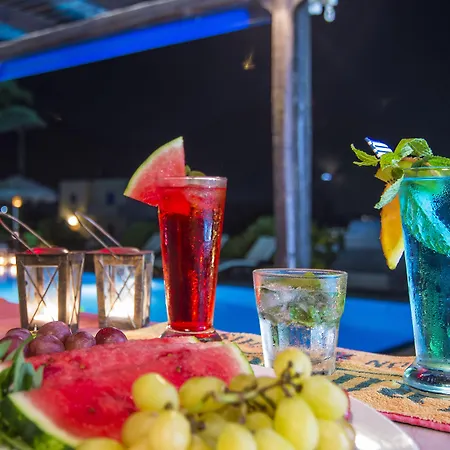 Santorini Szálloda 2*